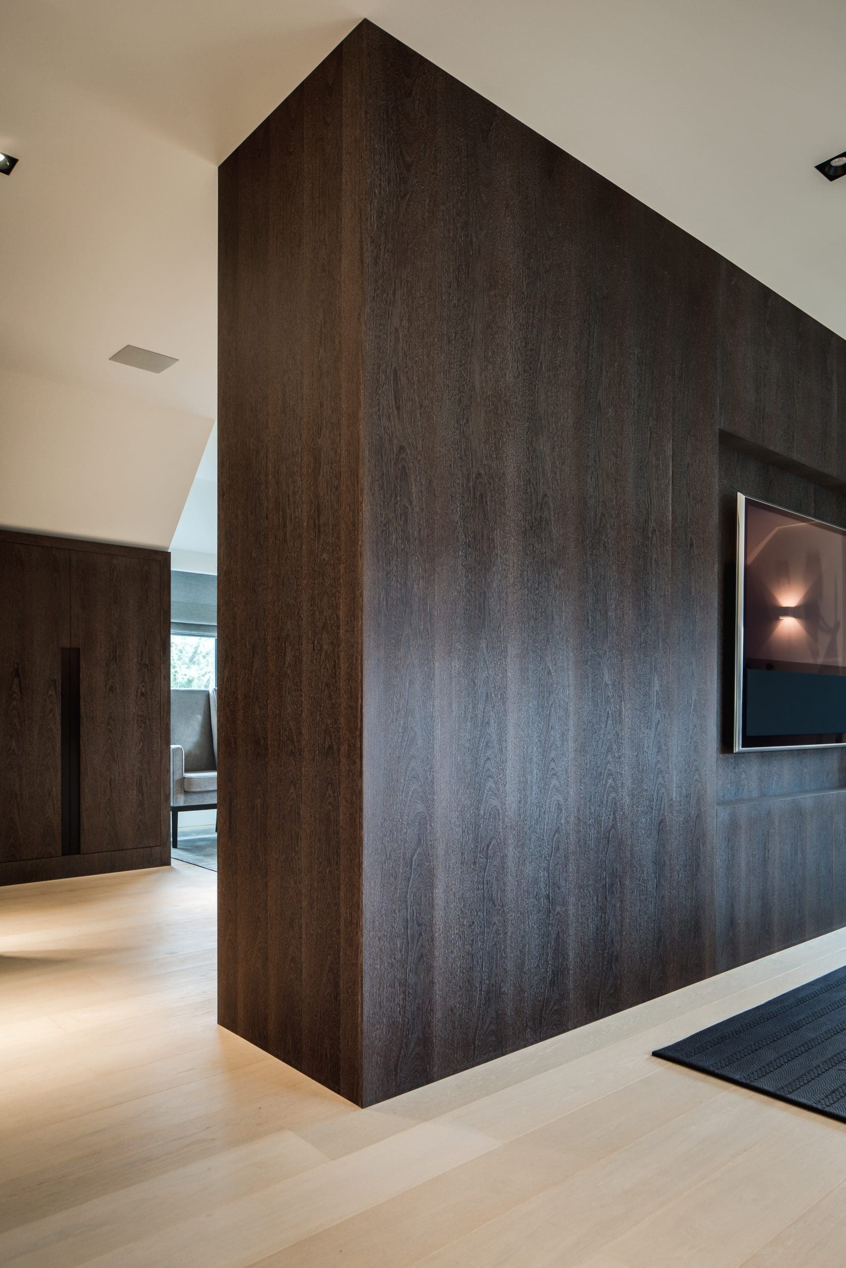 Sucupira Wardrobe